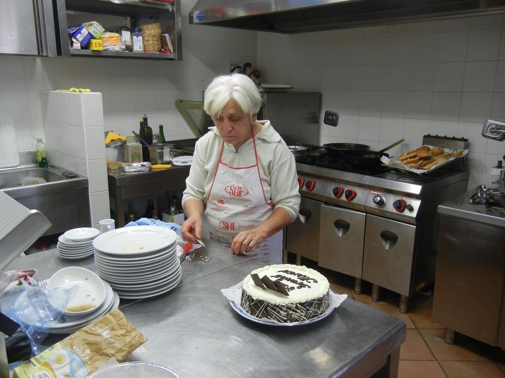 La Colombarola Agriturismo Farneto Luaran gambar