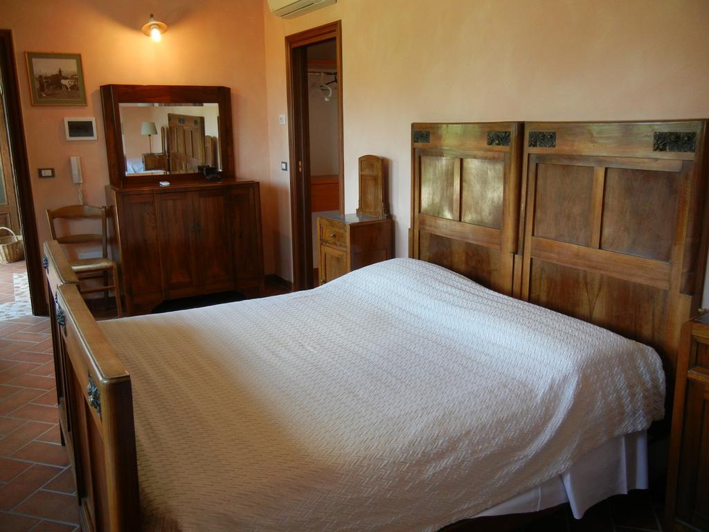 La Colombarola Agriturismo Farneto Luaran gambar